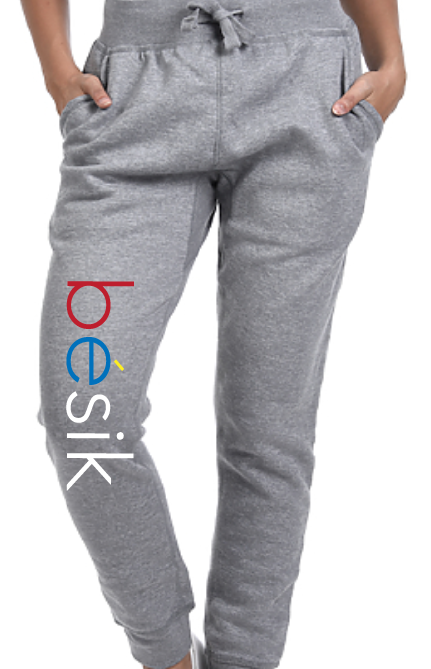 women bésik joggers